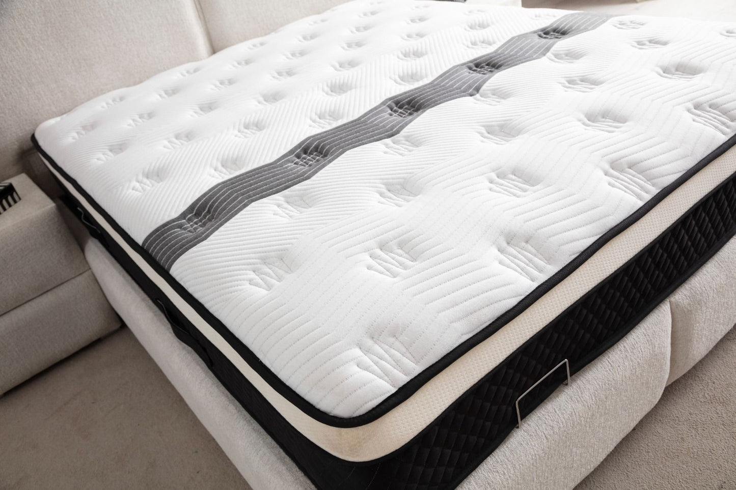 LIT COFFRE MAYA EN TISSUS CHENILLE